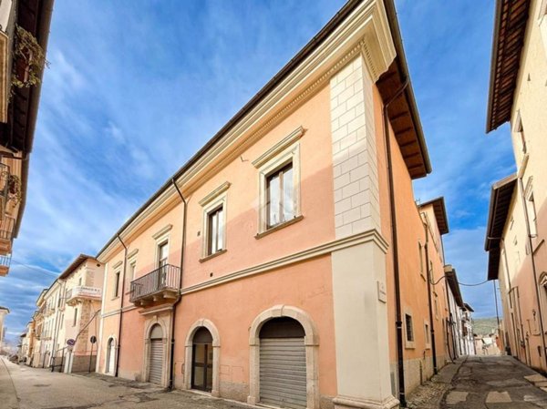 ufficio in vendita a L'Aquila in zona Centro Città