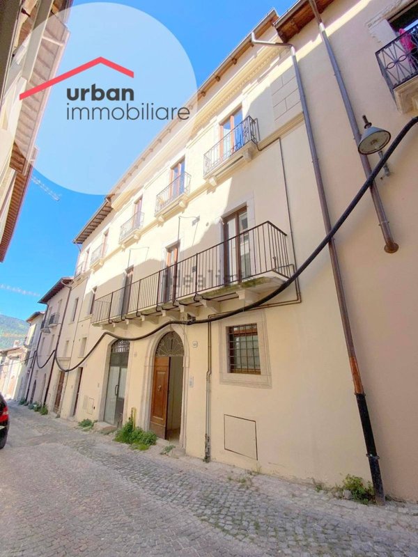 appartamento in vendita a L'Aquila in zona Centro Città