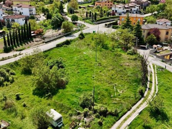 terreno edificabile in vendita a L'Aquila in zona Monticchio/frazione Bagno