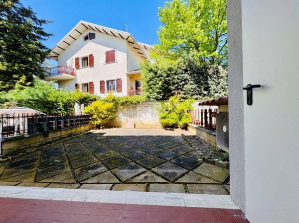 casa indipendente in vendita a L'Aquila in zona Palombara