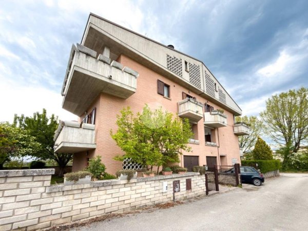 casa indipendente in vendita a L'Aquila in zona Sassa