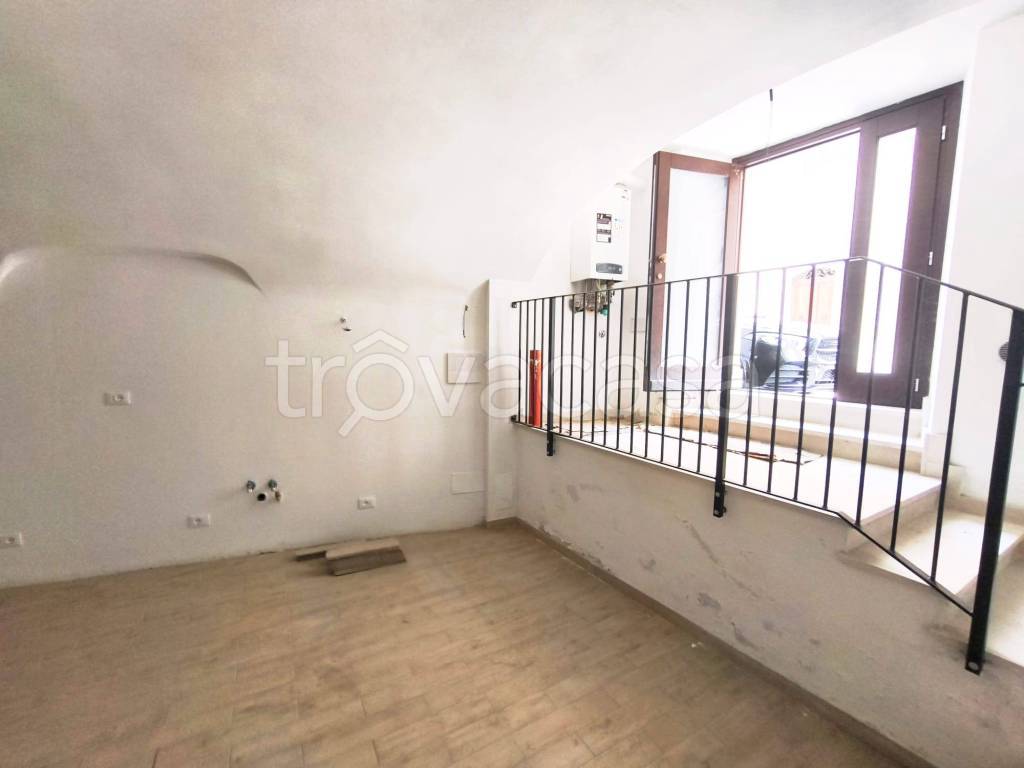 negozio in vendita a L'Aquila