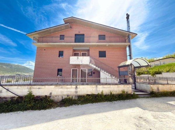 appartamento in vendita a L'Aquila in zona Preturo