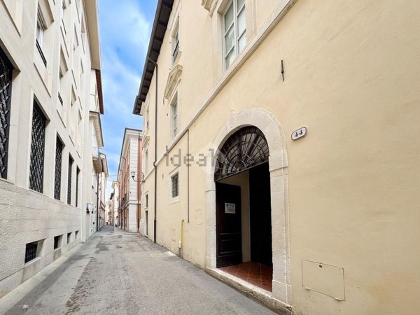 appartamento in vendita a L'Aquila in zona Centro Città