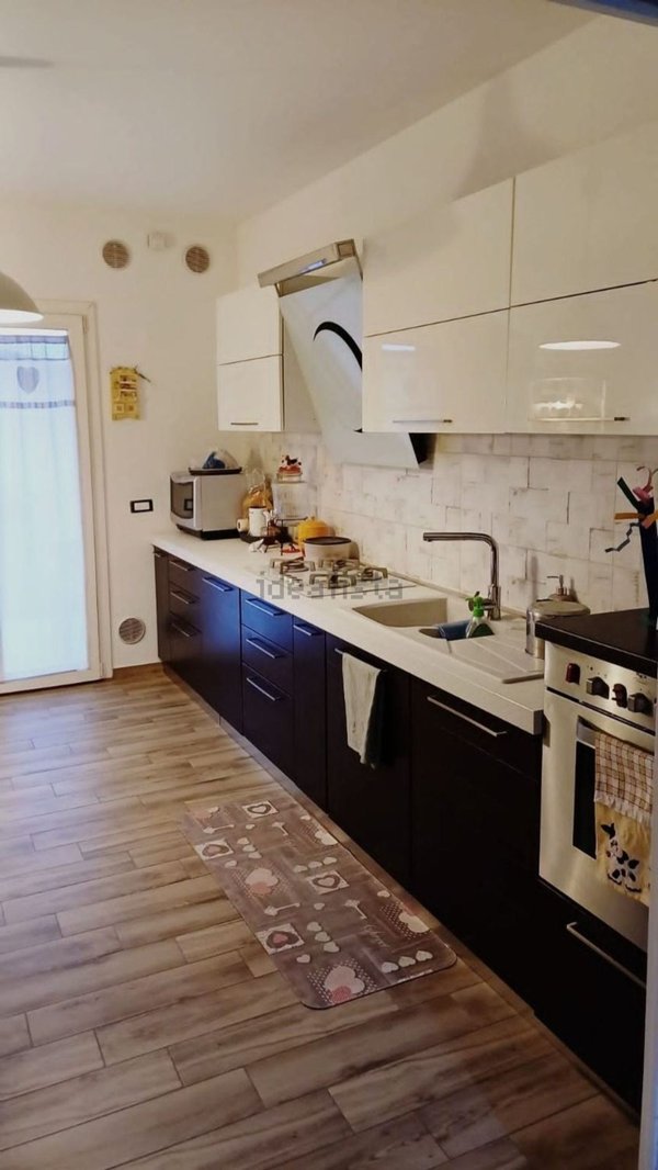 casa indipendente in vendita a L'Aquila