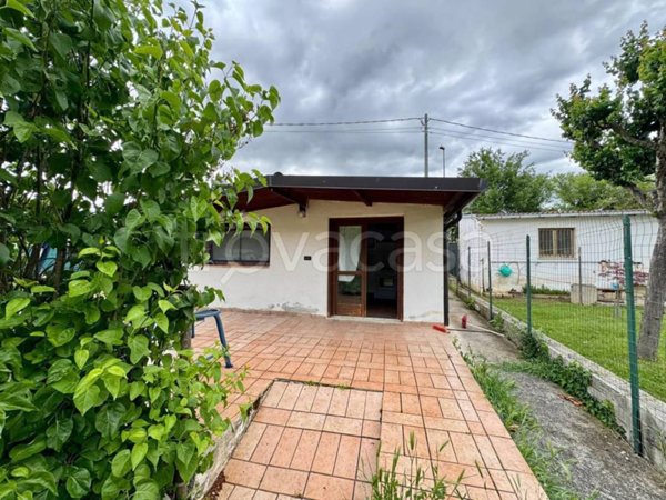locale di sgombero in vendita a L'Aquila in zona Pianola