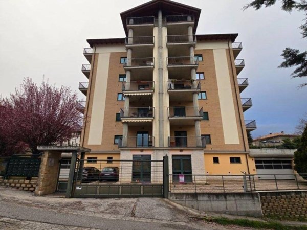 appartamento in vendita a L'Aquila in zona Palombara