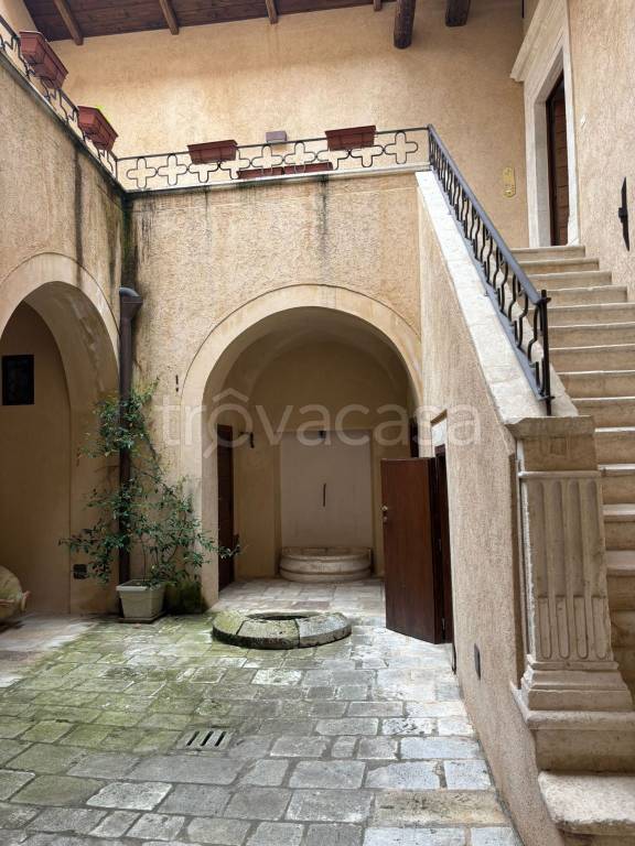 appartamento in vendita a L'Aquila in zona Centro Città