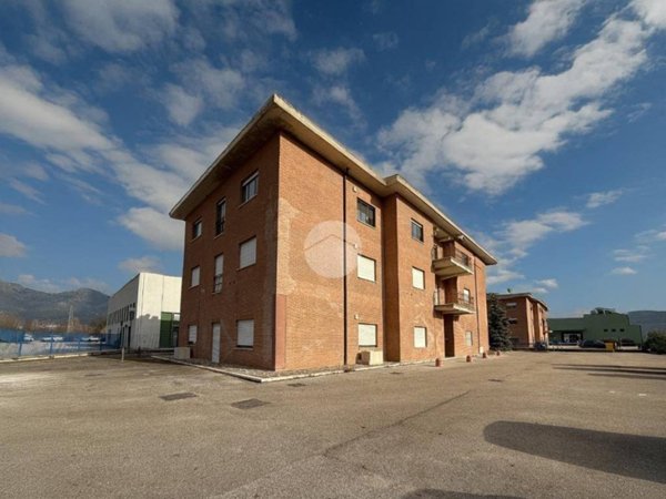 appartamento in vendita a L'Aquila in zona Aquilio