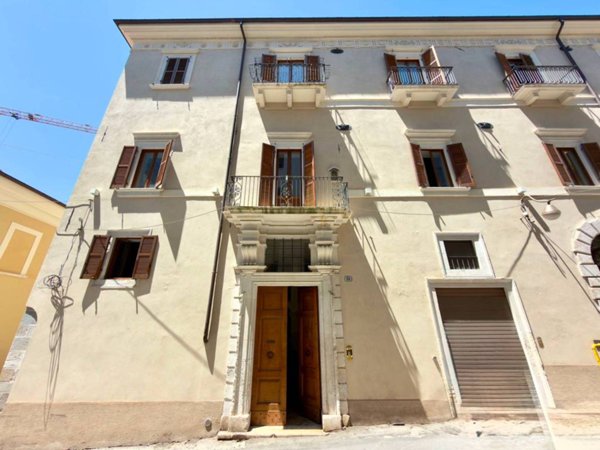 appartamento in vendita a L'Aquila in zona Centro Città
