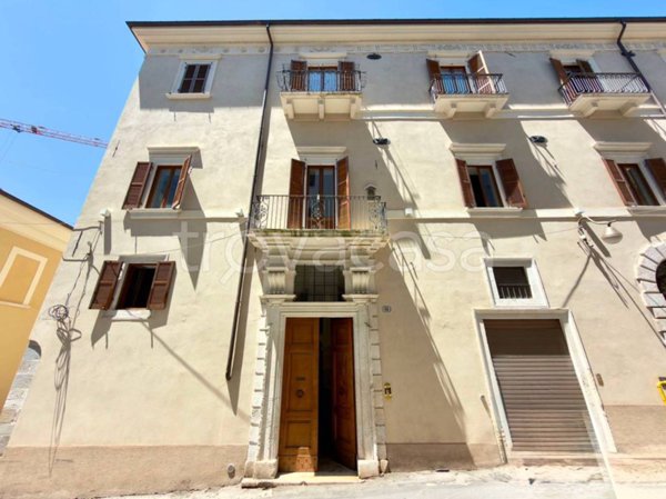 appartamento in vendita a L'Aquila in zona Centro Città