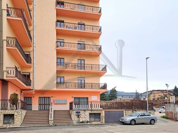 locale commerciale in vendita a L'Aquila in zona San Sisto
