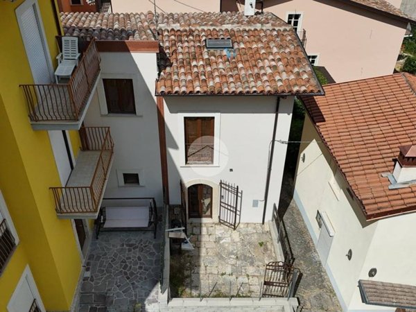 appartamento in vendita a L'Aquila in zona Monticchio/frazione Bagno