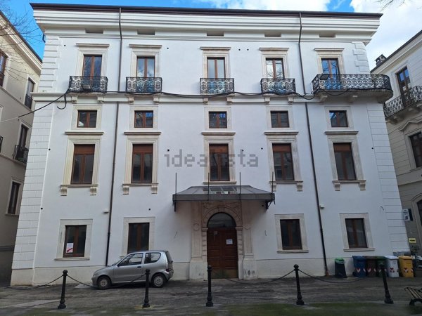 intera palazzina in vendita a L'Aquila in zona Centro Città