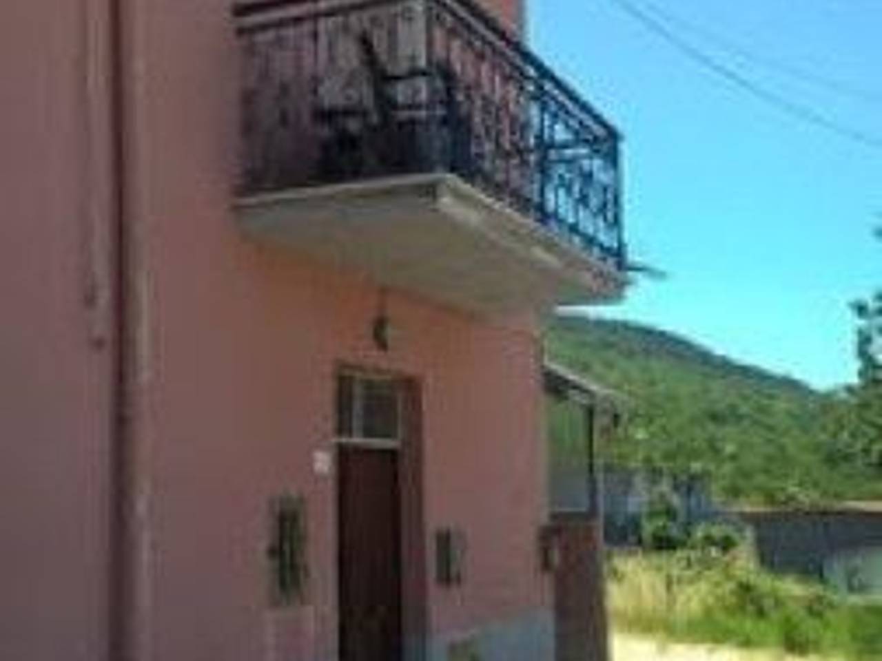 casa indipendente in vendita a L'Aquila in zona Pianola