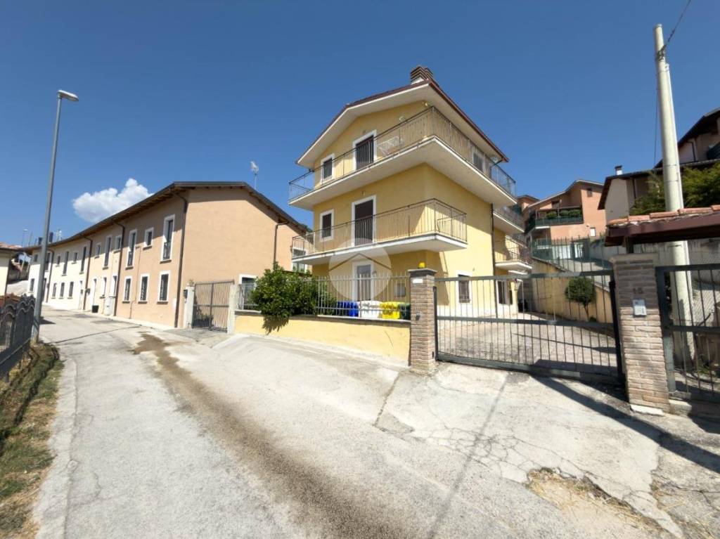 appartamento in vendita a L'Aquila in zona Coppito