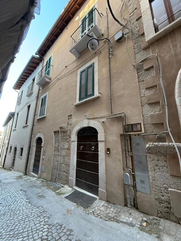 appartamento in vendita a L'Aquila in zona Centro Città