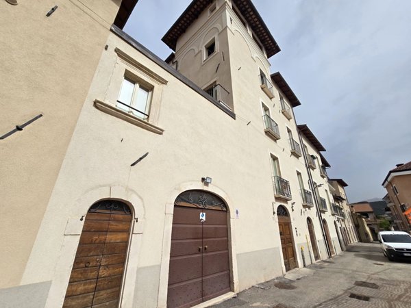 appartamento in vendita a L'Aquila in zona Centro Città