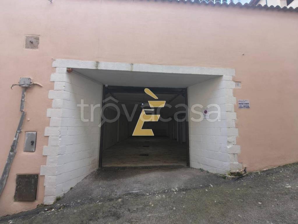 box auto in vendita a L'Aquila in zona Centro Città