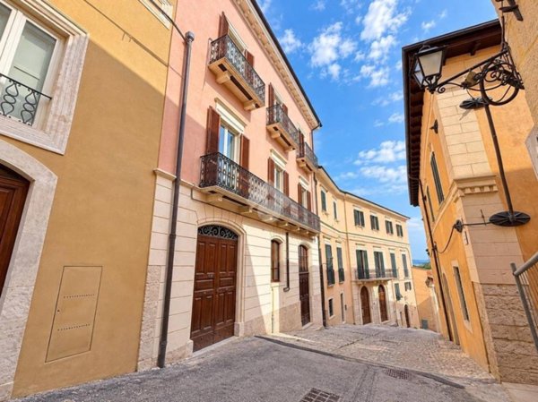 appartamento in vendita a L'Aquila in zona Centro Città
