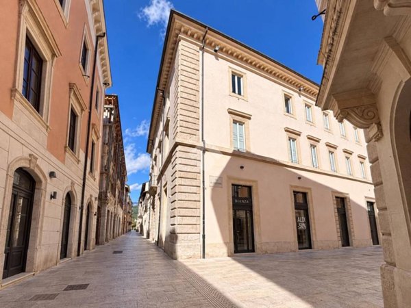 appartamento in vendita a L'Aquila in zona Centro Città