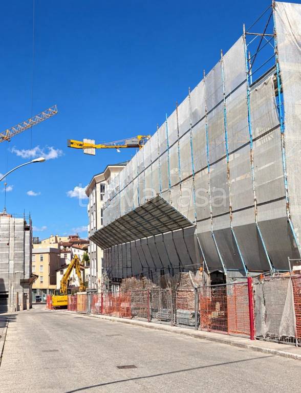appartamento in vendita a L'Aquila in zona Centro Città