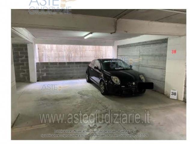 box auto in vendita a L'Aquila