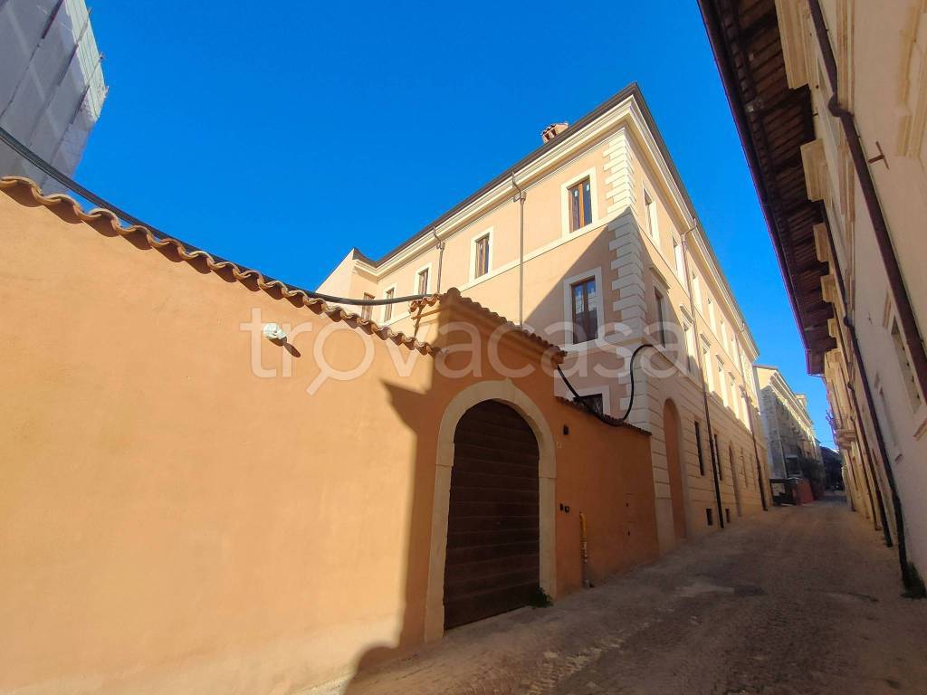 appartamento in vendita a L'Aquila in zona Centro Città