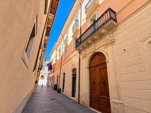 appartamento in vendita a L'Aquila in zona Centro Città