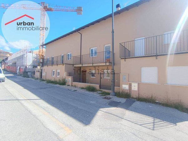 casa indipendente in vendita a L'Aquila