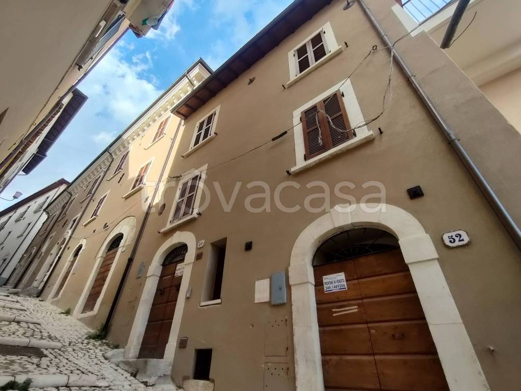 appartamento in vendita a L'Aquila in zona Centro Città