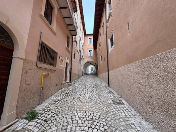 appartamento in vendita a L'Aquila in zona Centro Città