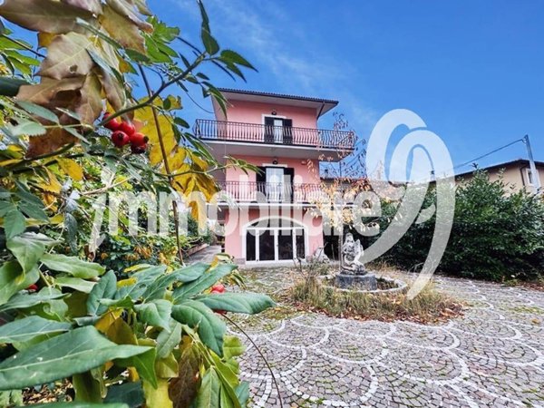 casa indipendente in vendita a L'Aquila in zona Paganica