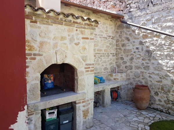 casa indipendente in vendita a Lecce nei Marsi