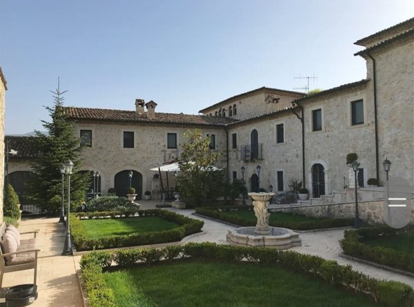 villa in vendita a Lecce nei Marsi