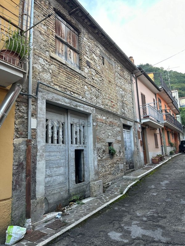 appartamento in vendita a Luco dei Marsi