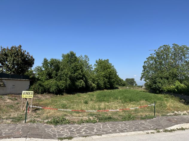 casa indipendente in vendita a Luco dei Marsi