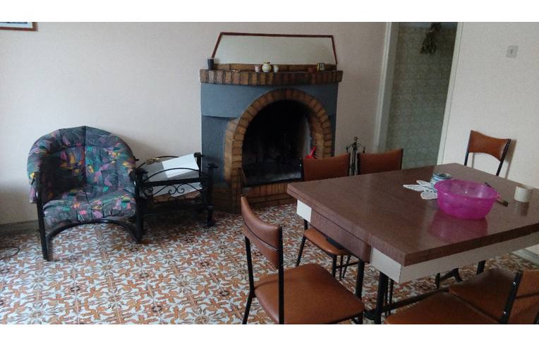 casa indipendente in vendita a Luco dei Marsi