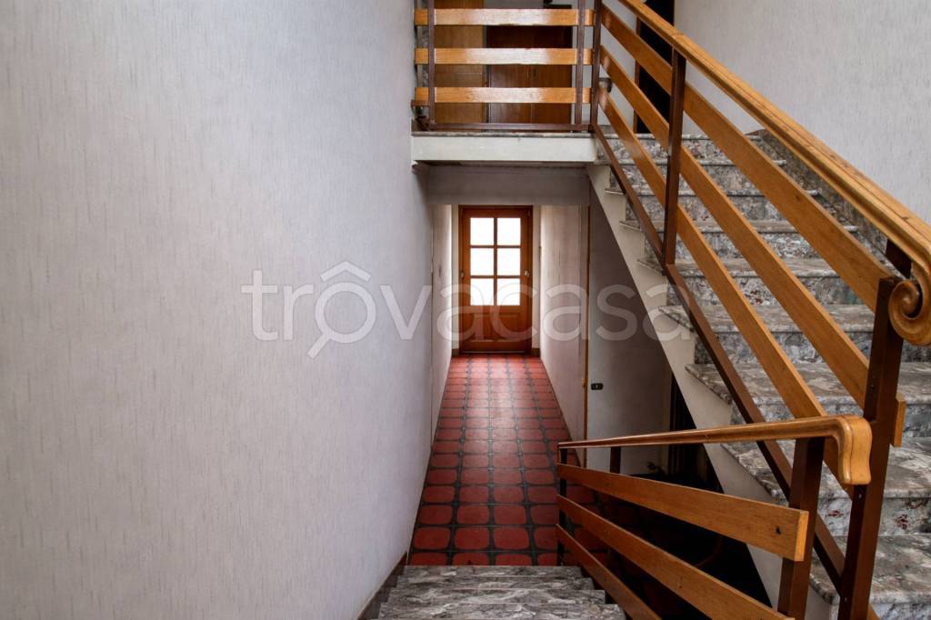 casa indipendente in vendita a Luco dei Marsi