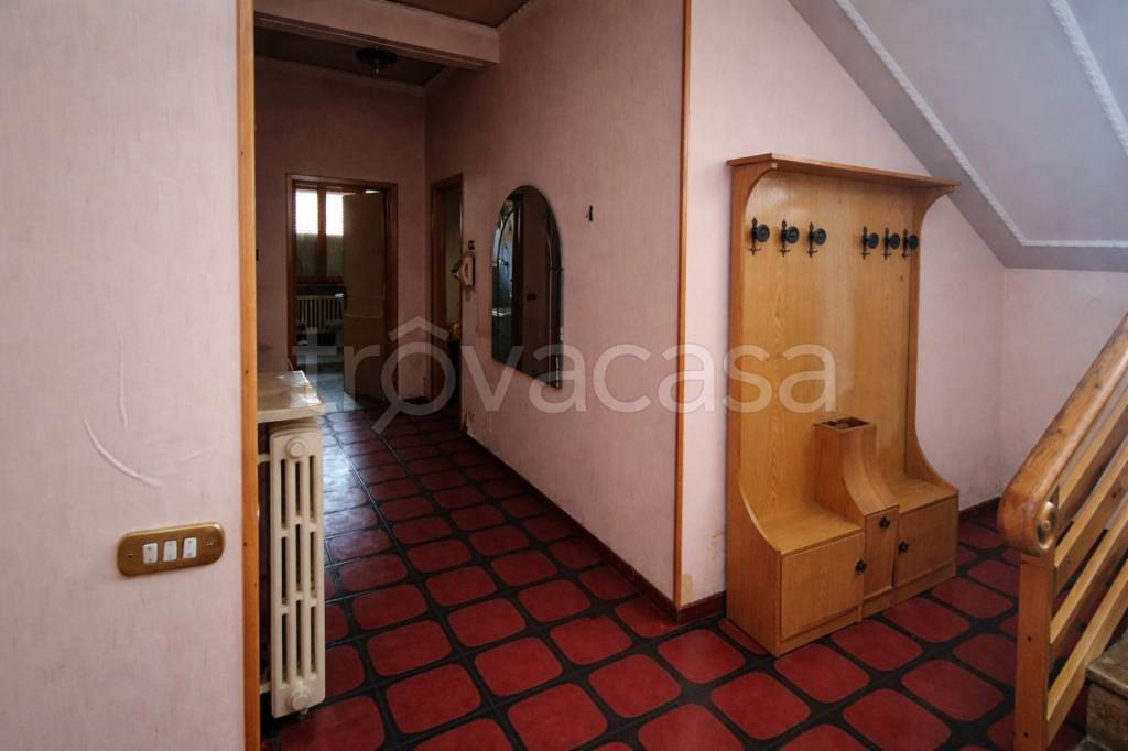 casa indipendente in vendita a Luco dei Marsi