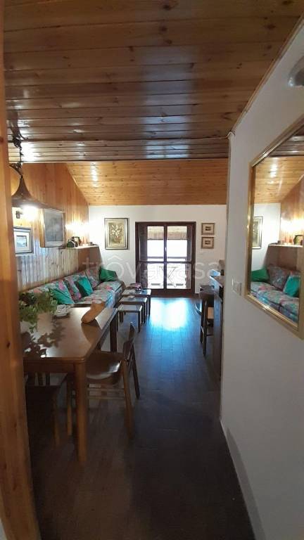 appartamento in vendita a Lucoli in zona Casamaina