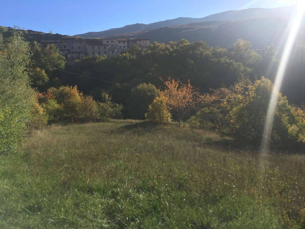 terreno agricolo in vendita a Lucoli in zona Casamaina
