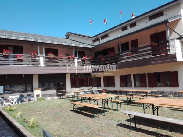 negozio in vendita a Lucoli