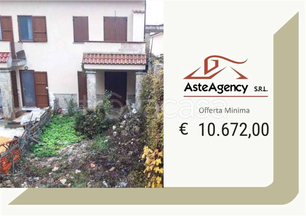 casa indipendente in vendita a Lucoli