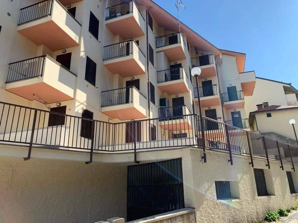 casa indipendente in vendita a Lucoli