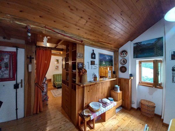 appartamento in vendita a Lucoli in zona Casamaina