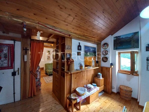 appartamento in vendita a Lucoli in zona Casamaina