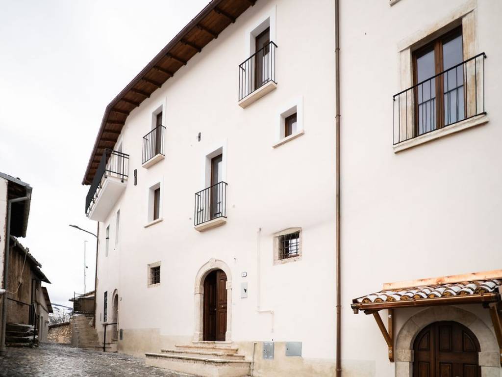 casa indipendente in vendita a Lucoli in zona Lucoli Alto