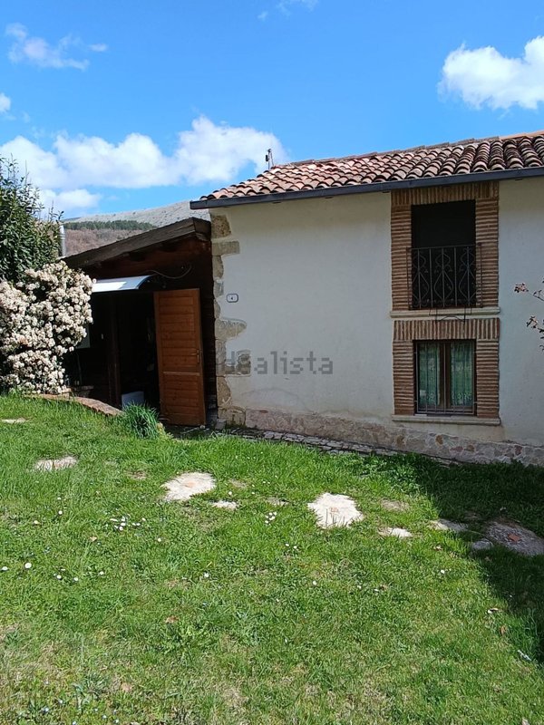 casa indipendente in vendita a Lucoli