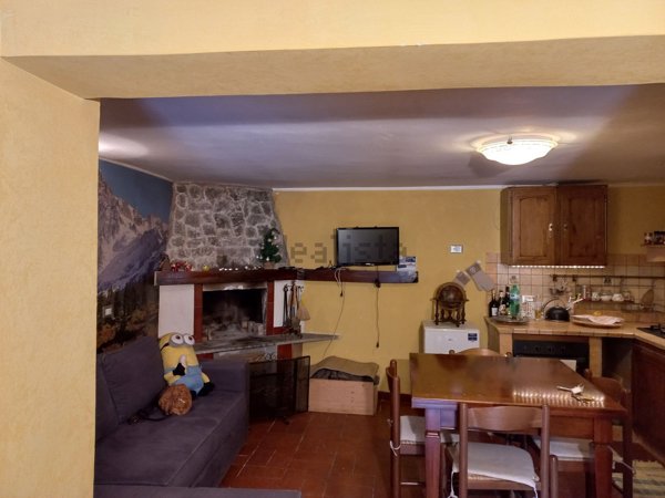 appartamento in vendita a Lucoli in zona Collimento